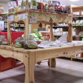 Léo Verhagen - Création meubles en bois pour magasins Dordogne